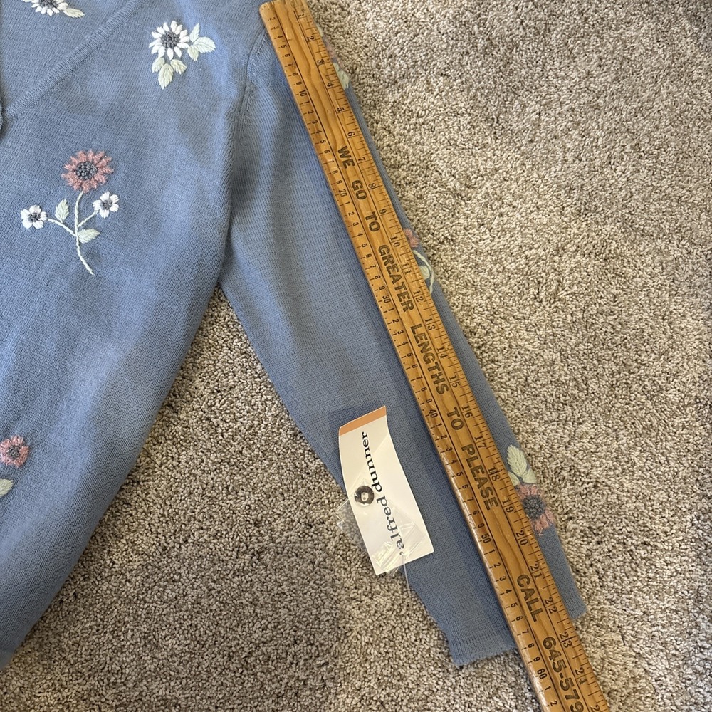 Alfred Dunner M‎ Lake Placid  Blue Floral Cardigan Attached Set - Picture 8 of 9